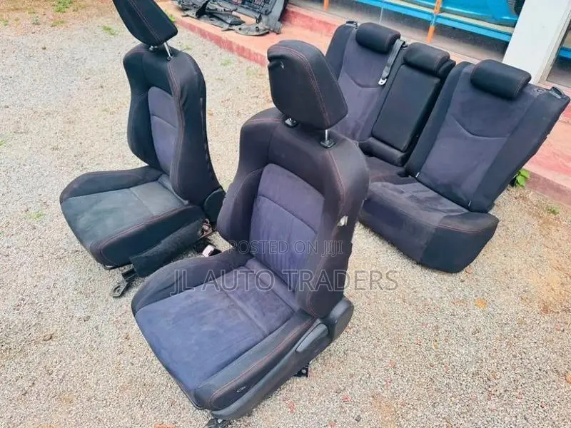 Toyota Prius 30 Gs Seat Set