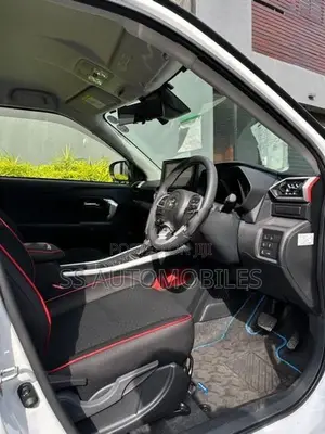 Toyota Raize Z Hybrid 2025