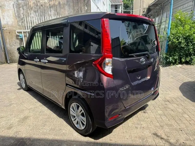 Toyota Roomy GT Turbo 2024