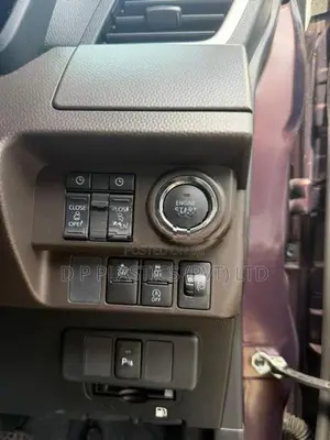 Toyota Roomy GT Turbo 2024