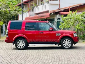 Land Rover Discovery 4S 2015
