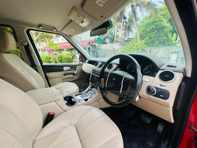 Land Rover Discovery 4S 2015