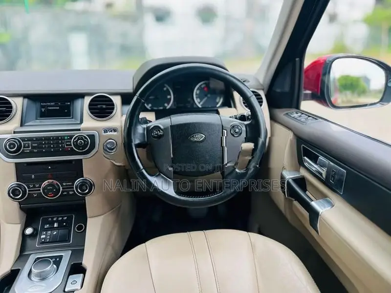 Land Rover Discovery 4S 2015