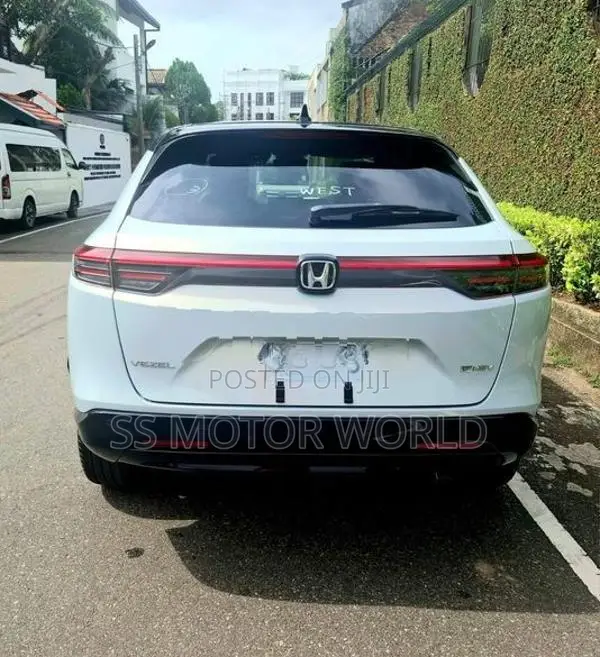 Honda Vezel Z APPLE CAR WIRELESS 2026