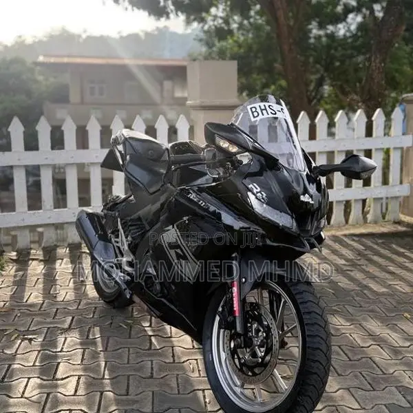 Yamaha R15 2019