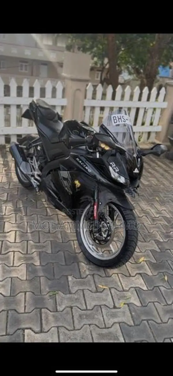 Yamaha R15 2019