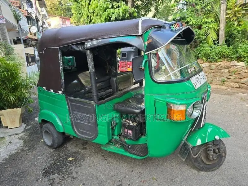 Bajaj RE 2010