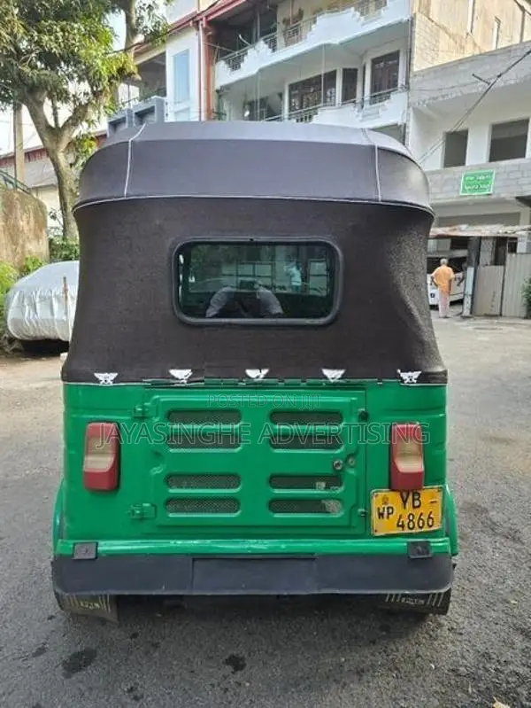 Bajaj RE 2010
