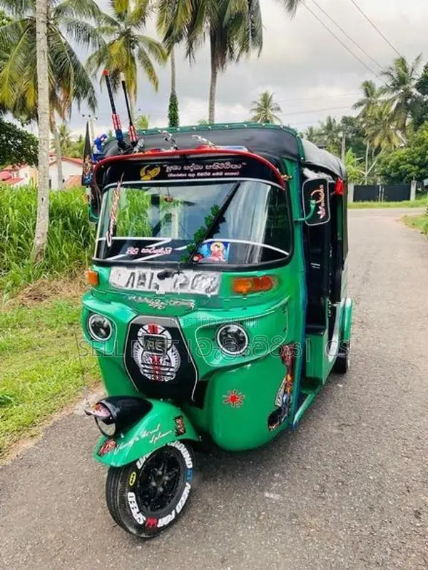 Bajaj RE 4Stroke Three wheel 2016