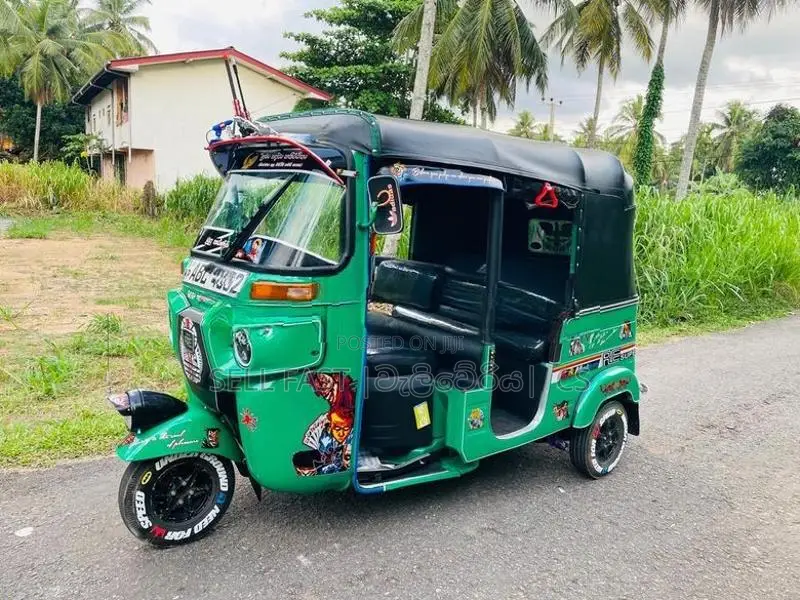 Bajaj RE 4Stroke Three wheel 2016