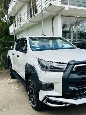 Toyota Hilux Rocco 2025