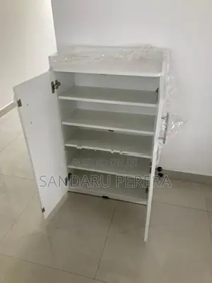 White shoe cupboard (011)