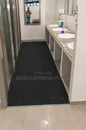 Entrance Mattin