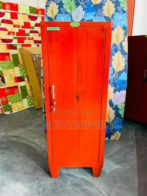 4×1.5 Steel cupboards