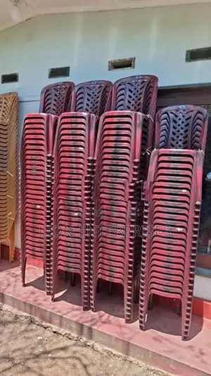 plastic dining chairs