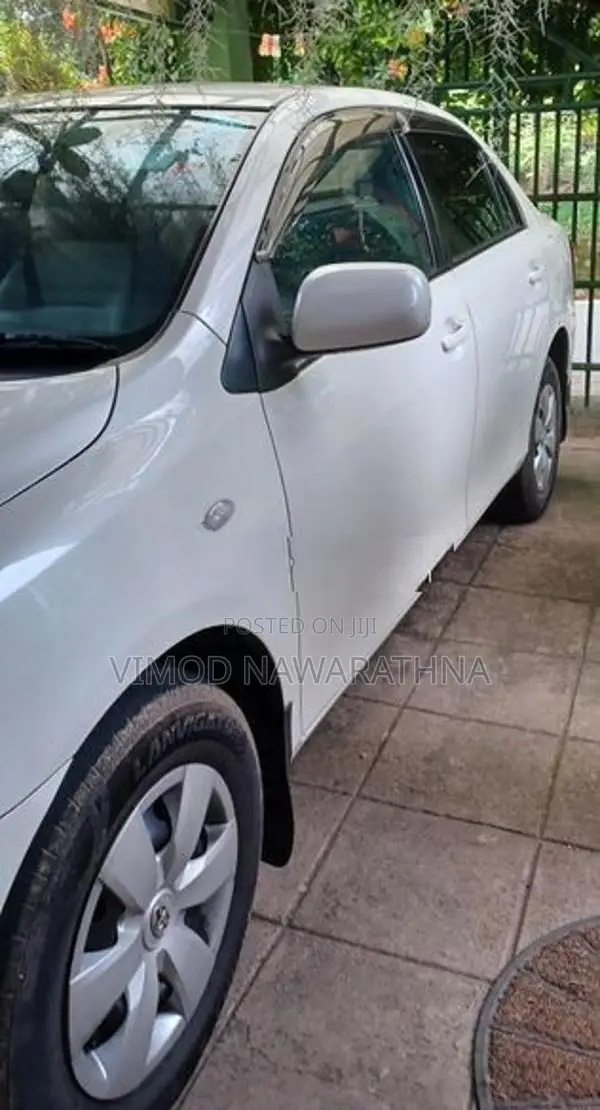Toyota Axio 2010