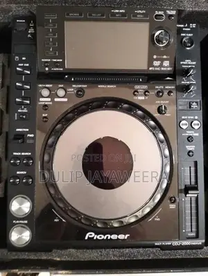 Pioneer Cdj 2000nxs with Djm 750 Dj System
