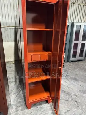 New 6x1.5 Size One Door Steel Cupboard (Ff11)