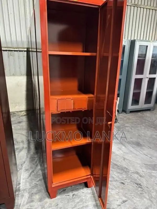 New 6x1.5 Size One Door Steel Cupboard (Ff11)
