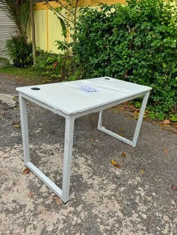 Modern 4x2 Fully White Table