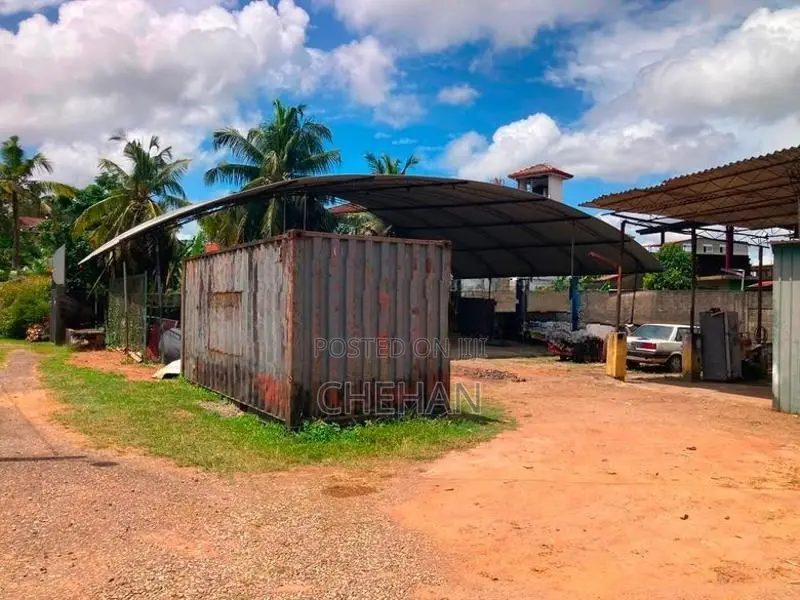 72ft Massive Metal Tent/Shed with 2-Post Car Lift For Sale in Rajagiri