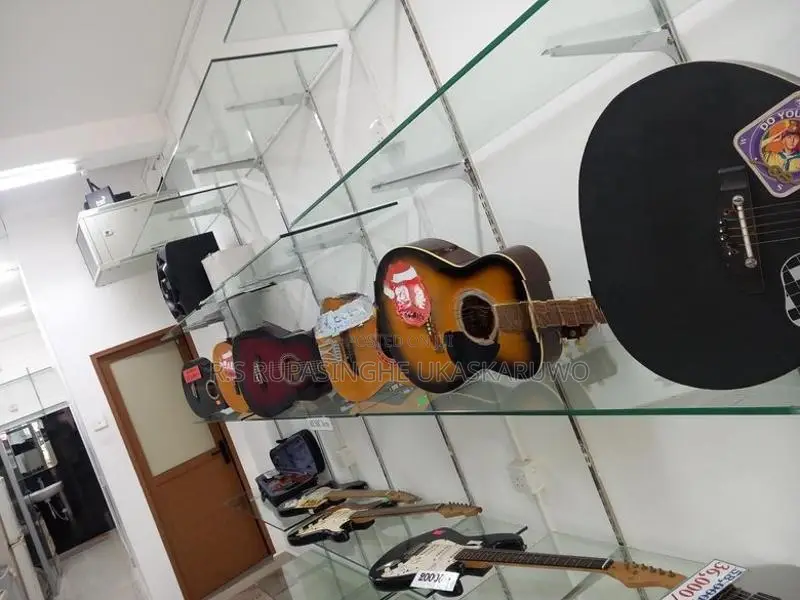 Box Guitar