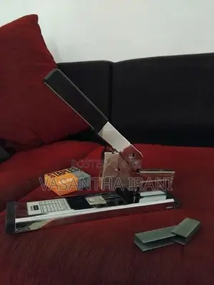 UCHIDA HEAVY DUTY STAPLER MACHINE (MADE IN JAPAN)