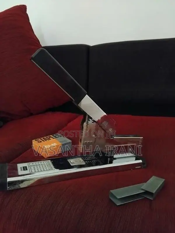 UCHIDA HEAVY DUTY STAPLER MACHINE (MADE IN JAPAN)