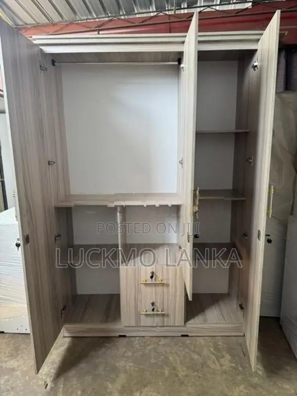 New 3 Door Melamine Cupboard (Hh6)