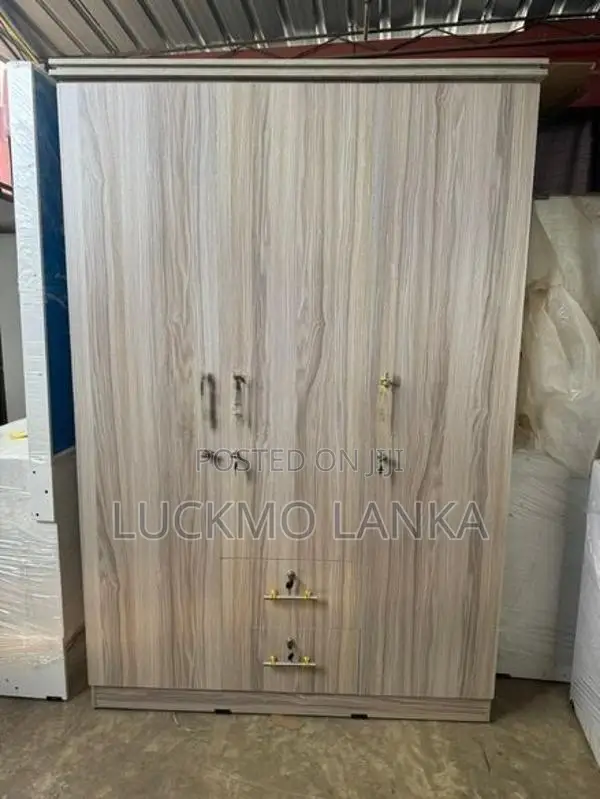 New 3 Door Melamine Cupboard (Hh6)