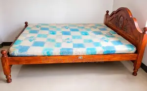 6*5 Wooden Bed With Mattress