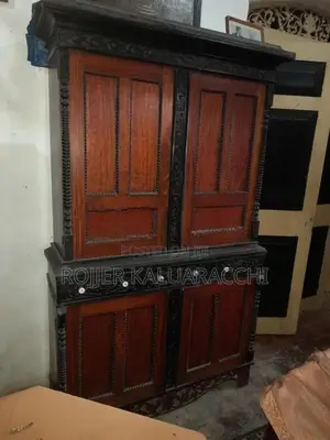 Antique Almari Ebony with Tamerine