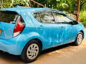 Toyota Aqua 2016