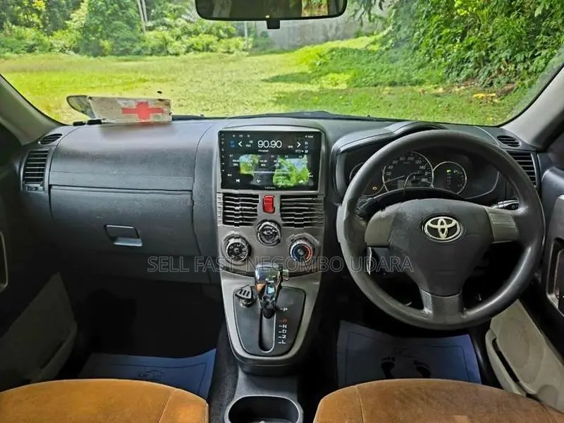 Toyota Rush 2011
