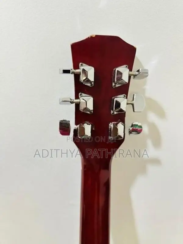 Box Guitar