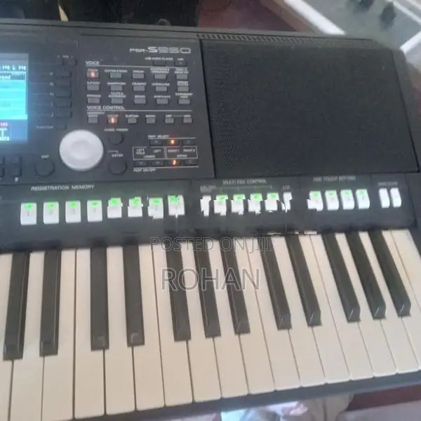 Yamaha Keyboard