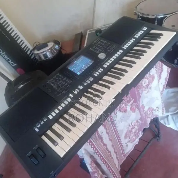 Yamaha Keyboard