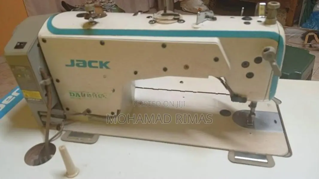 Jack F4 Sewing Machine