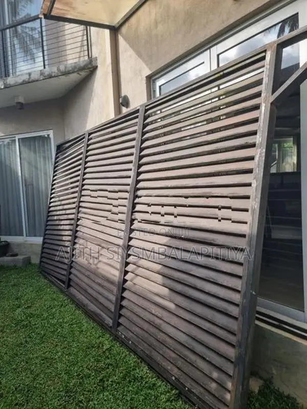 Iron gate