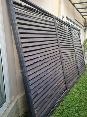 Iron gate