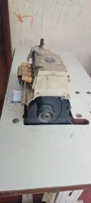 Yamato Overlock Machine