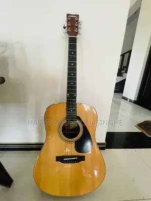 Yamaha Acoustic Guitar with Bag