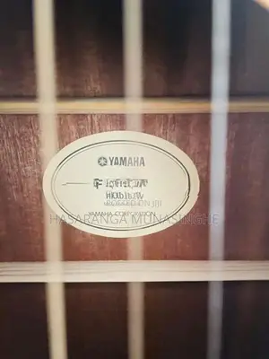 Yamaha Acoustic Guitar with Bag