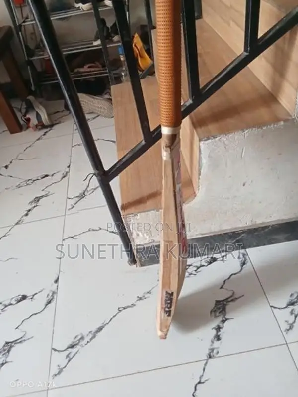 MRF cricket bat