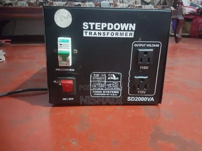 110v ට්‍රාන්ස්ෆෝමරය
