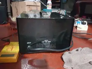 110v ට්‍රාන්ස්ෆෝමරය