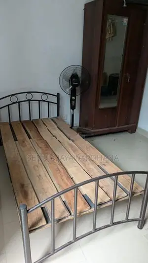 Single Metal Bed Frame with Wooden Slats