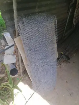 කුකුළු කූඩු දැල්