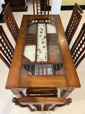 තේක්ක ලී කෑම මේසය
