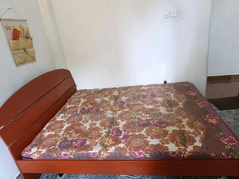 6”5 Bed with Mattress